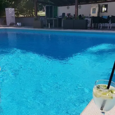 度假居 Family Friendly House With A Swimming Pool Blaskovici, Istria - Sredisnja Istra - 24748 Kršan